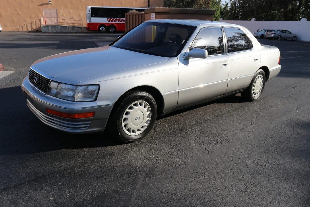 1991 Lexus LS 1st Gen - Image 24 of 31