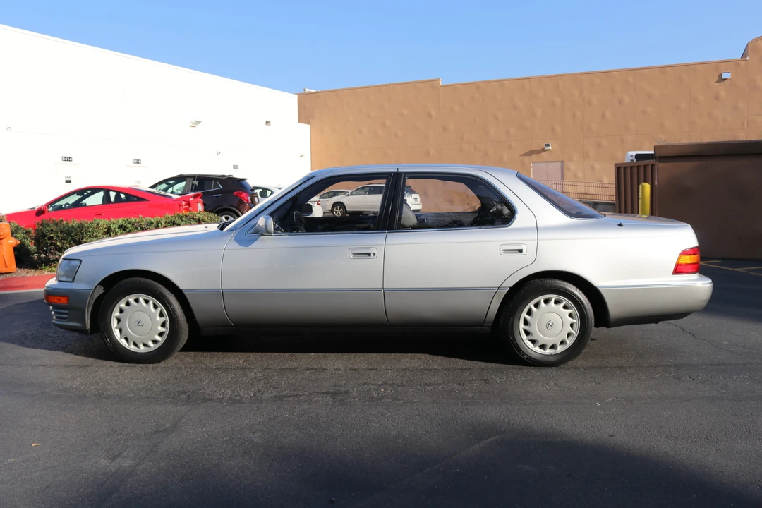 1991 Lexus LS 1st Gen - Image 19 of 31