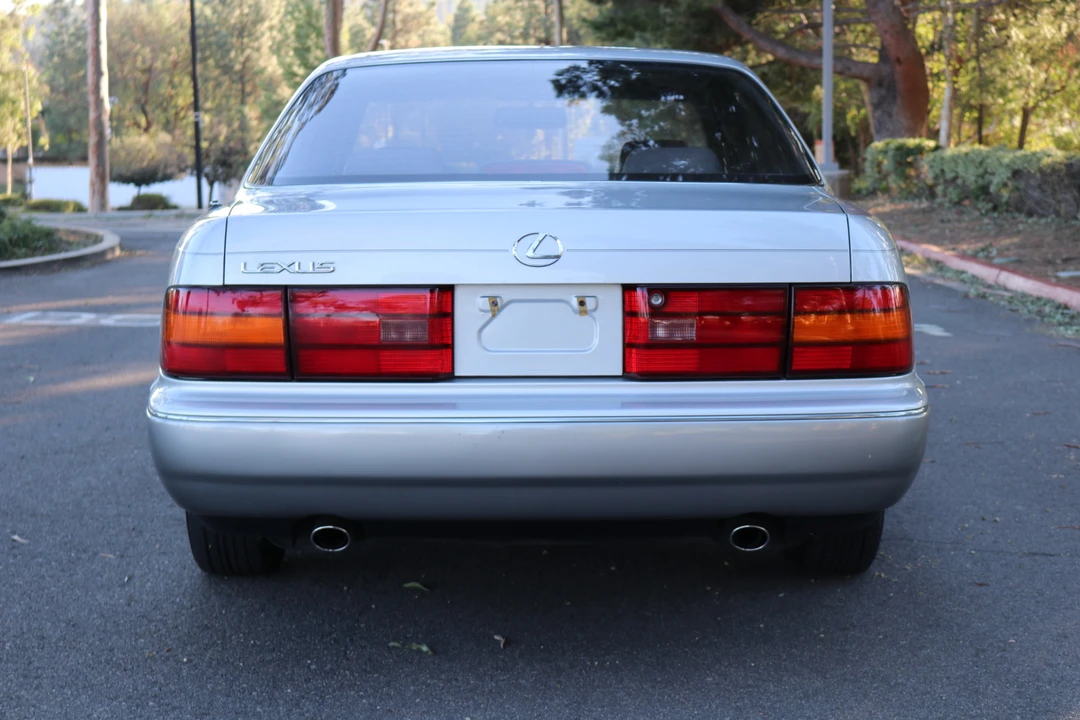 1991 Lexus LS 1st Gen - Image 13 of 31