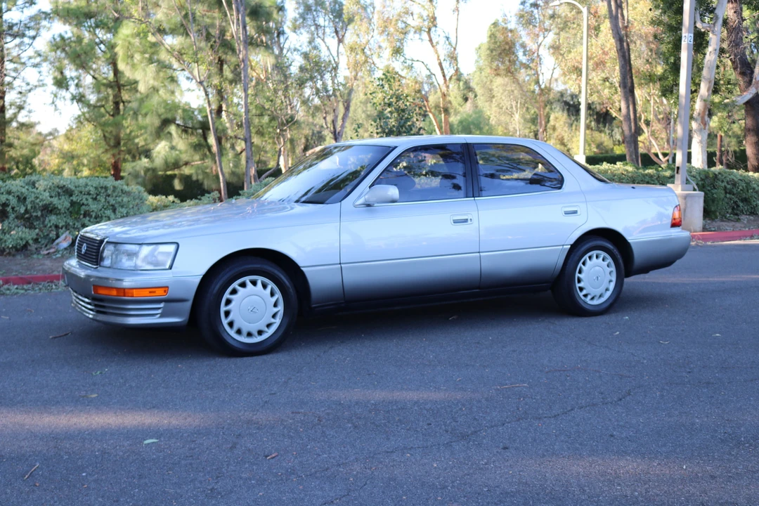 1991 Lexus LS 1st Gen - Image 23 of 31