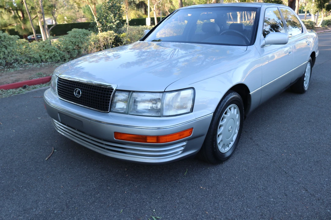 1991 Lexus LS 1st Gen - Image 27 of 31