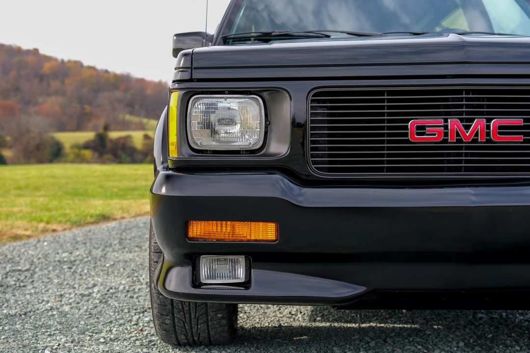 1992 GMC Syclone - Image 30 of 31