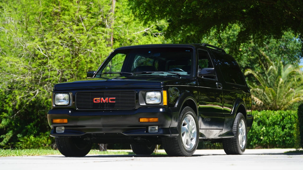1992 GMC - Image 2 of 31