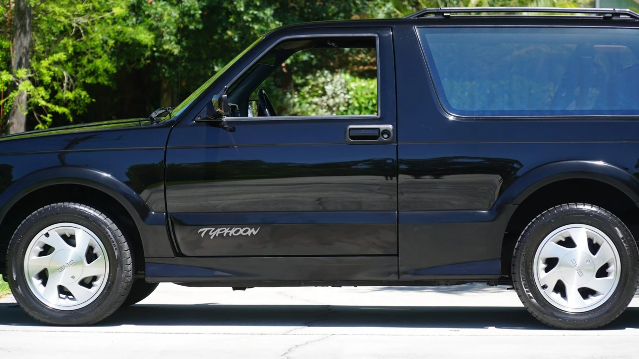 1992 GMC - Image 24 of 31