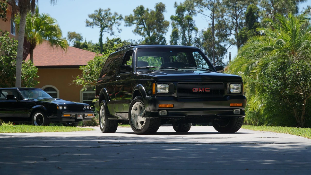 1992 GMC - Image 7 of 31