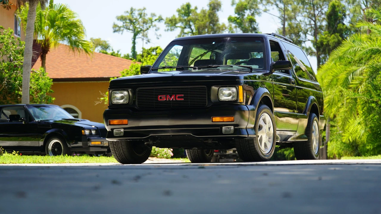 1992 GMC - Image 4 of 31