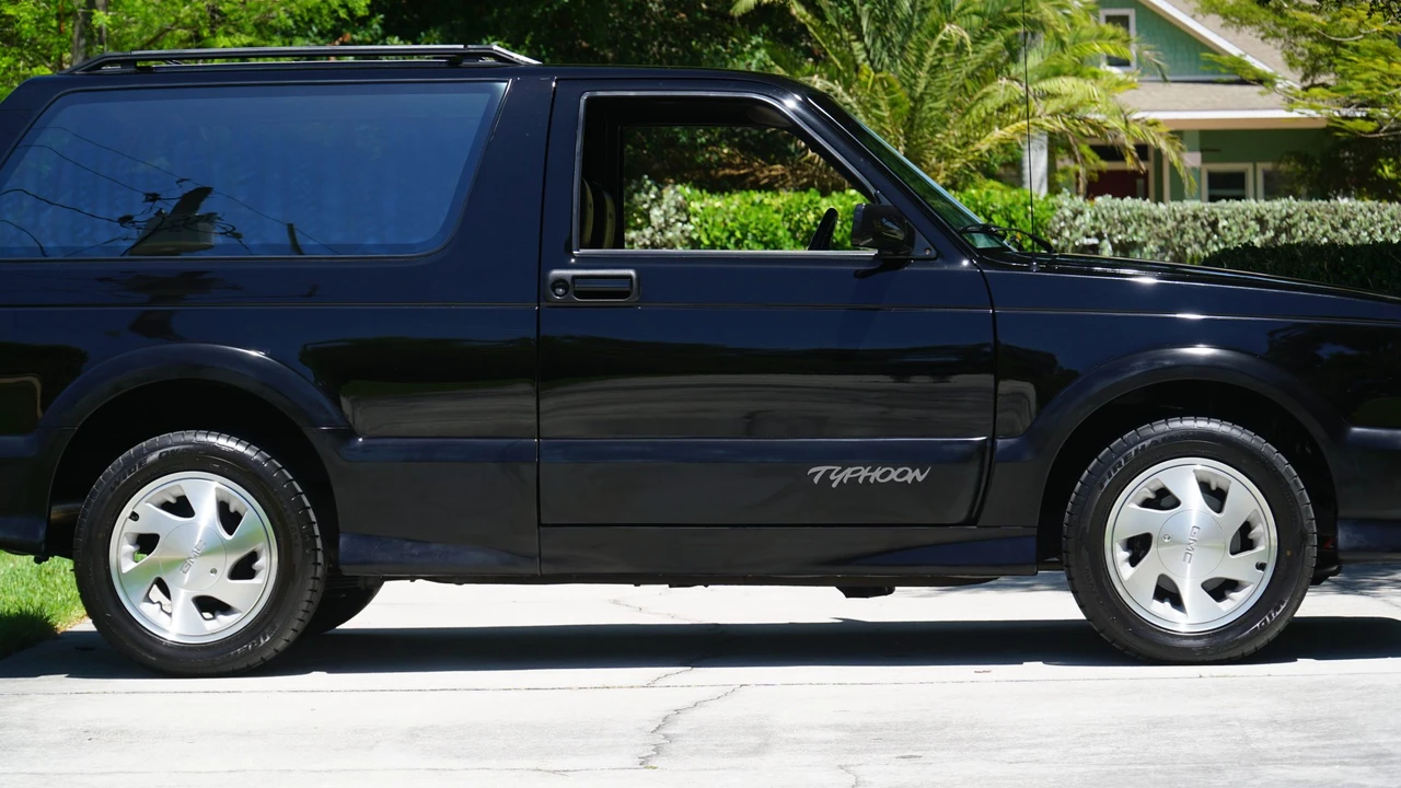 1992 GMC - Image 27 of 31