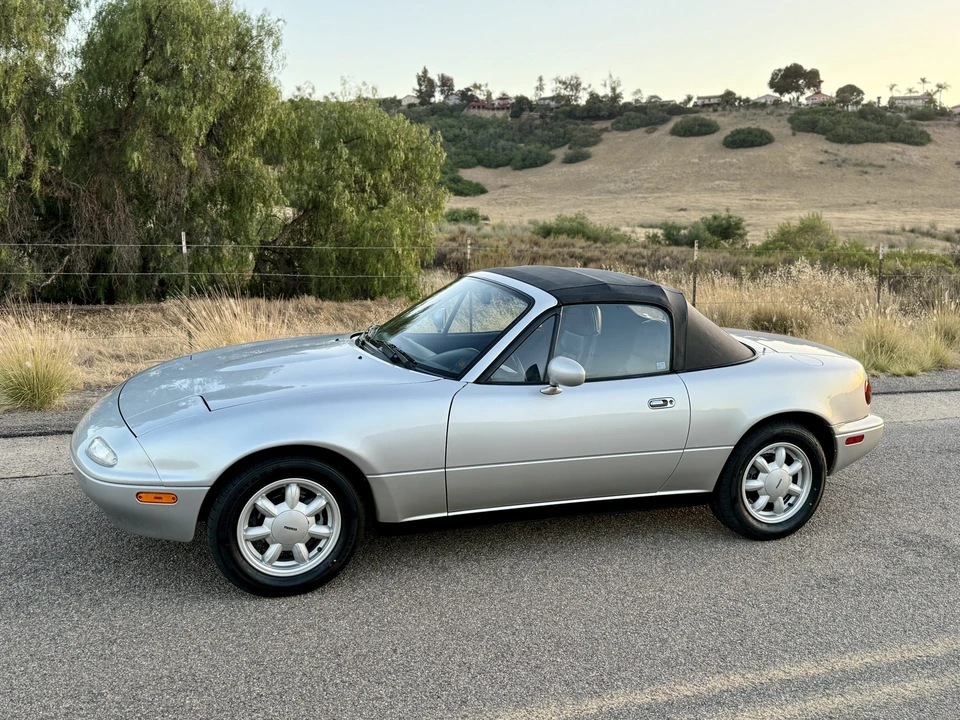 1992 Mazda NA MX-5 Miata - Image 5 of 31
