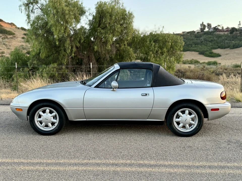 1992 Mazda NA MX-5 Miata - Image 6 of 31