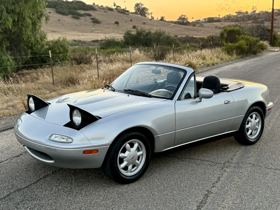 1992 Mazda NA MX-5 Miata - Image 16 of 31