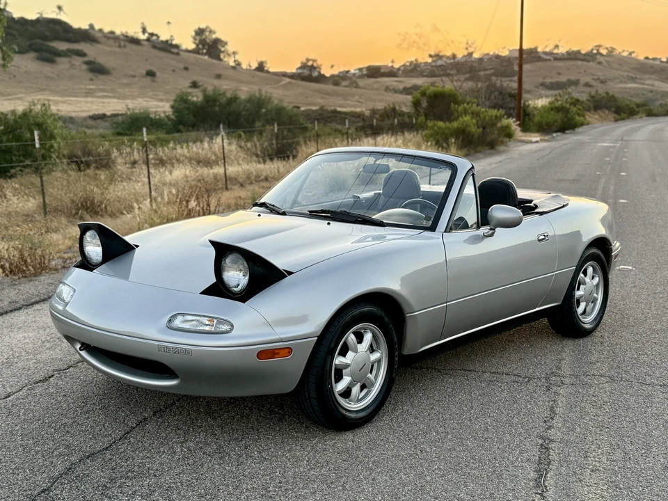 1992 Mazda NA MX-5 Miata - Image 15 of 31