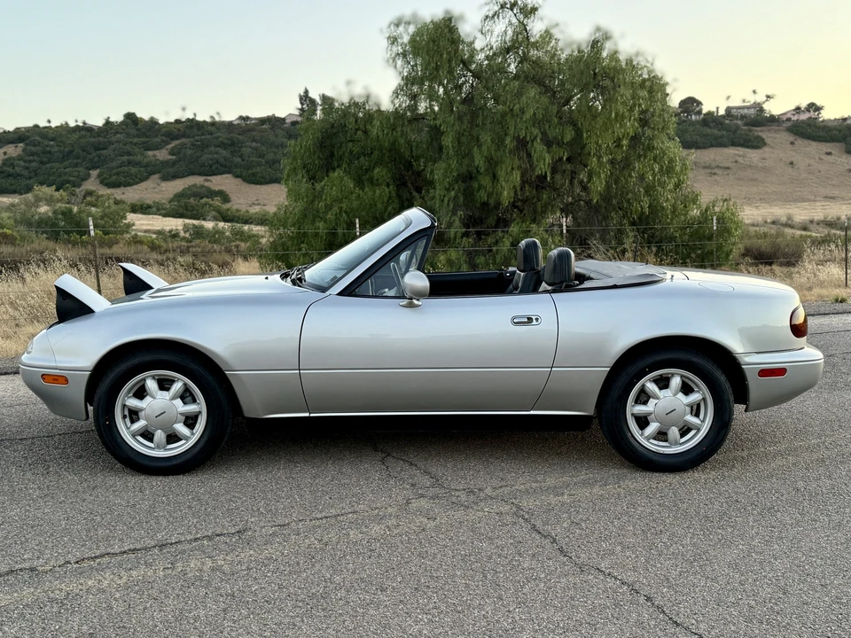 1992 Mazda NA MX-5 Miata - Image 21 of 31