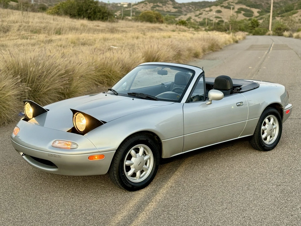 1992 Mazda NA MX-5 Miata - Image 17 of 31