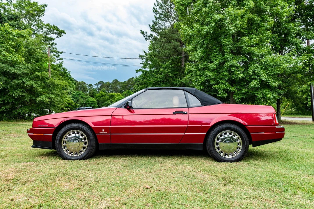 1993 Cadillac Allante - Image 14 of 31