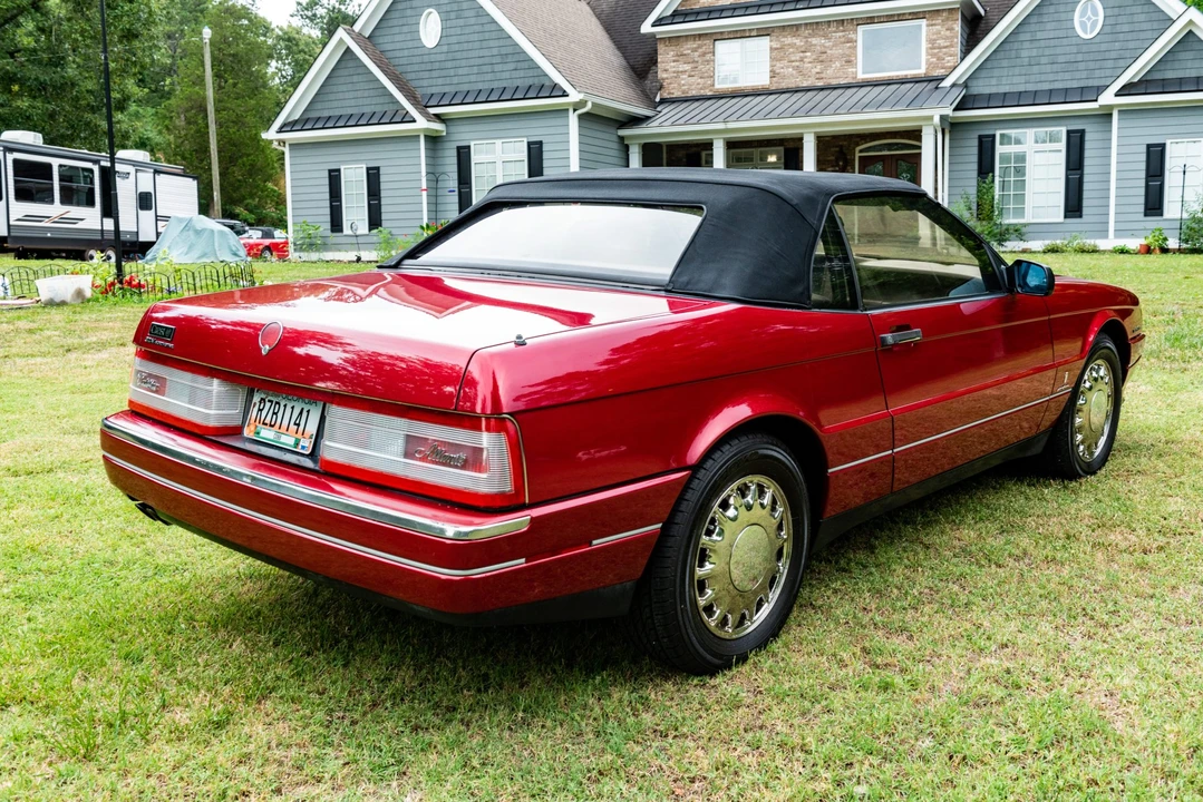 1993 Cadillac Allante - Image 6 of 31