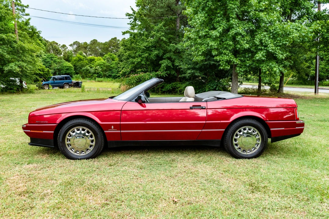 1993 Cadillac Allante - Image 24 of 31