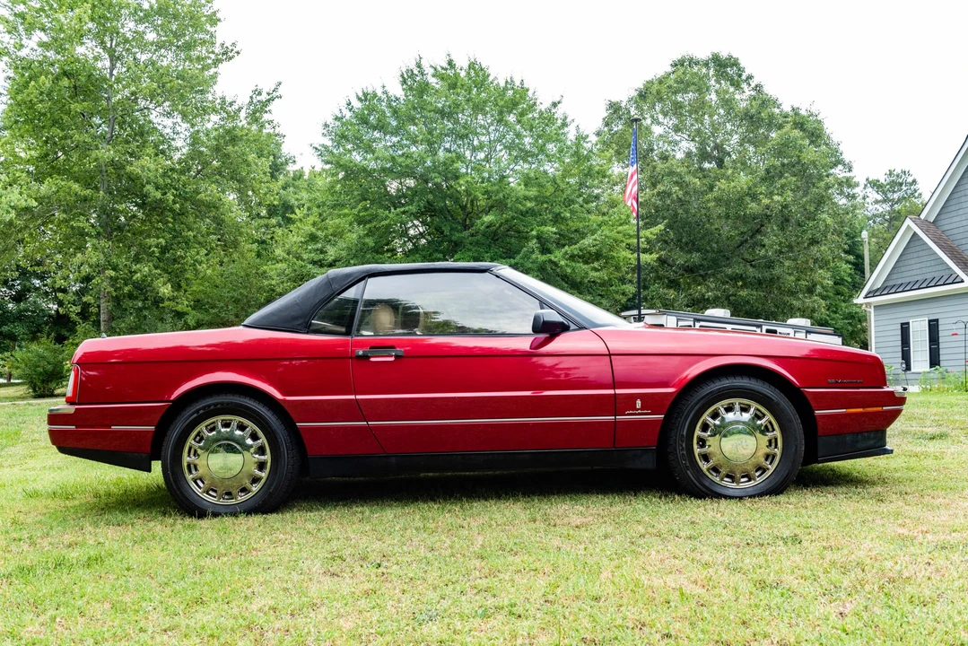 1993 Cadillac Allante - Image 8 of 31