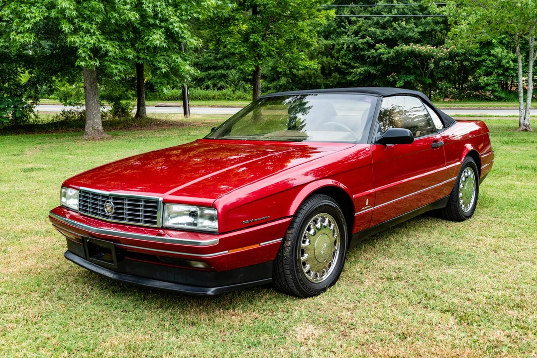 1993 Cadillac Allante - Image 2 of 31