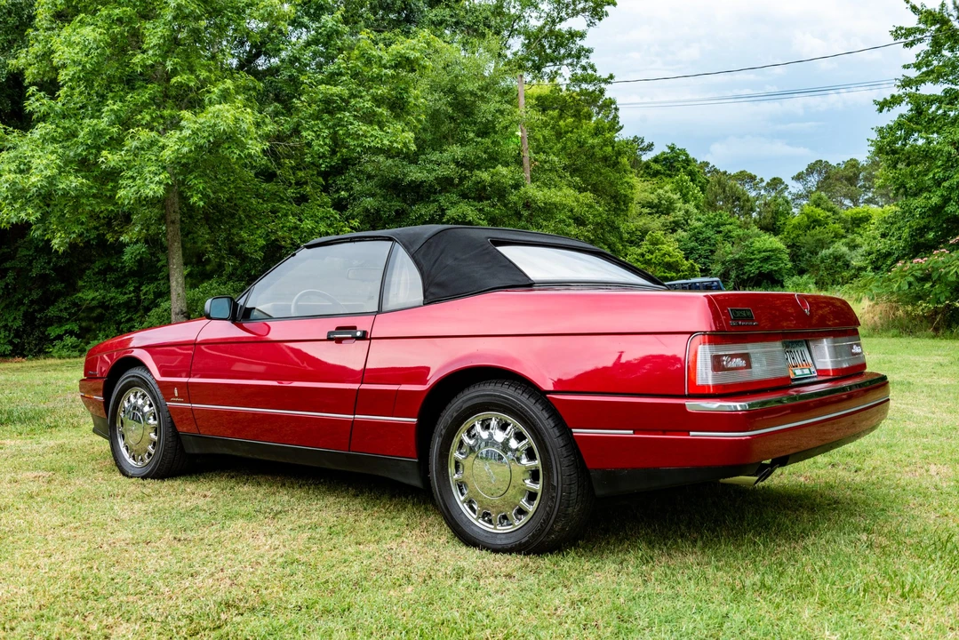 1993 Cadillac Allante - Image 15 of 31