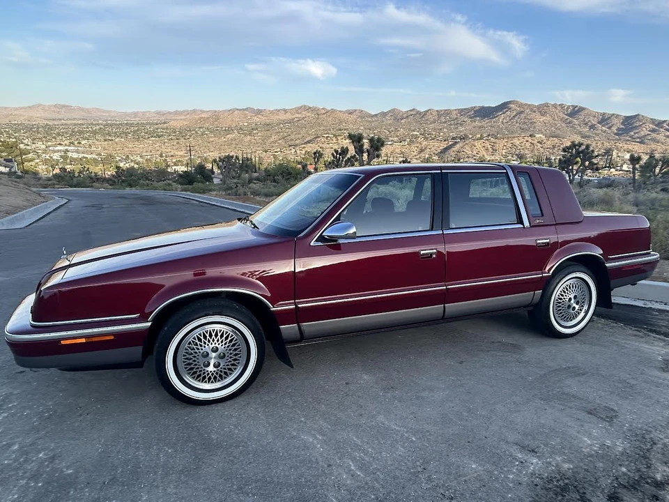 1993 Chrysler New Yorker - Image 7 of 31