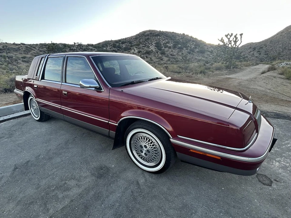 1993 Chrysler New Yorker - Image 18 of 31
