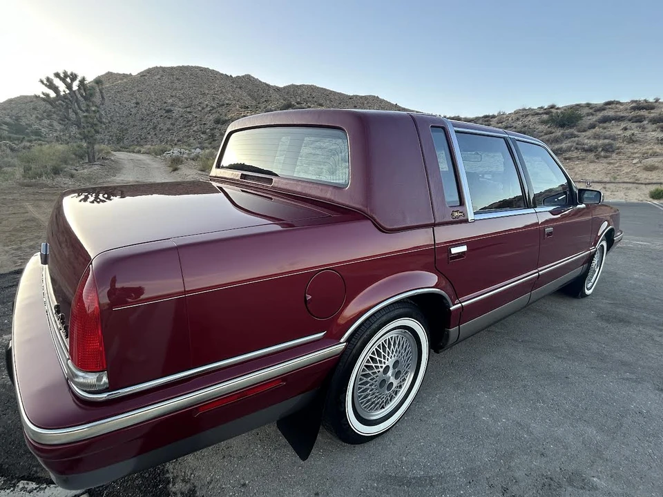 1993 Chrysler New Yorker - Image 15 of 31