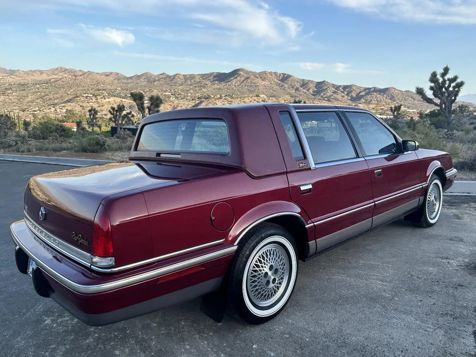 1993 Chrysler New Yorker - Image 14 of 31