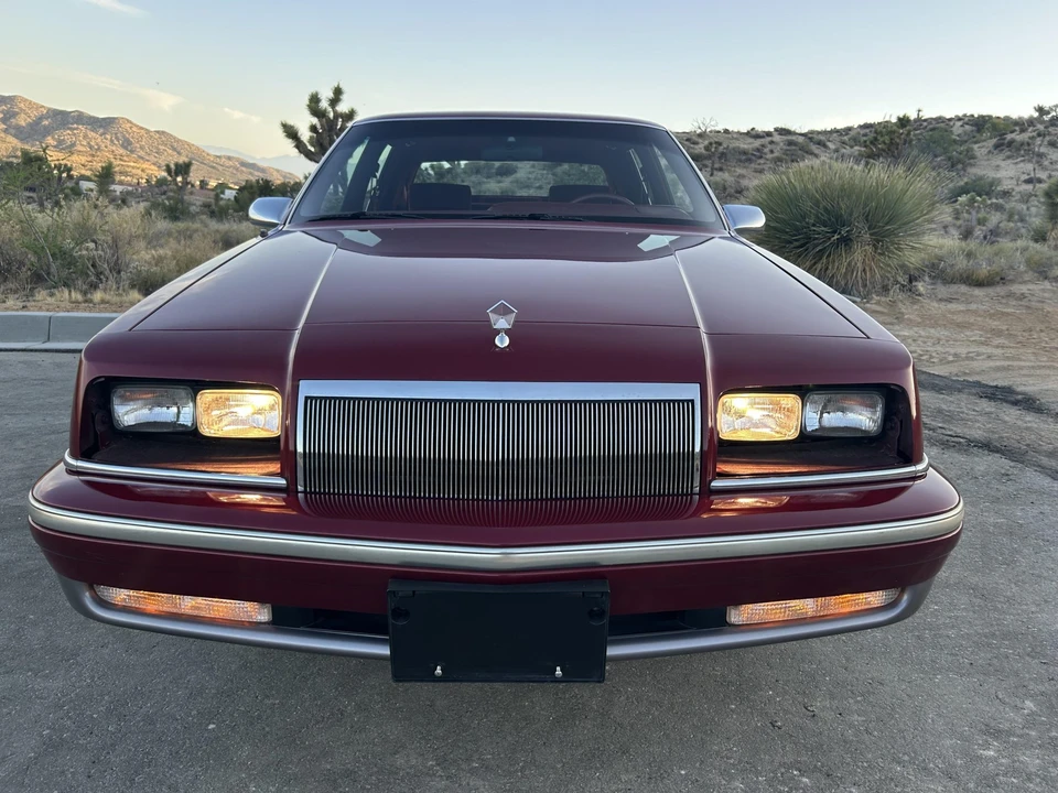 1993 Chrysler New Yorker - Image 25 of 31