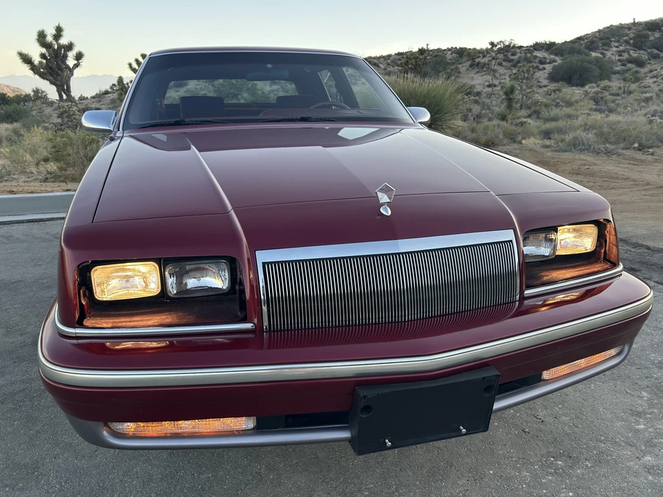 1993 Chrysler New Yorker - Image 26 of 31