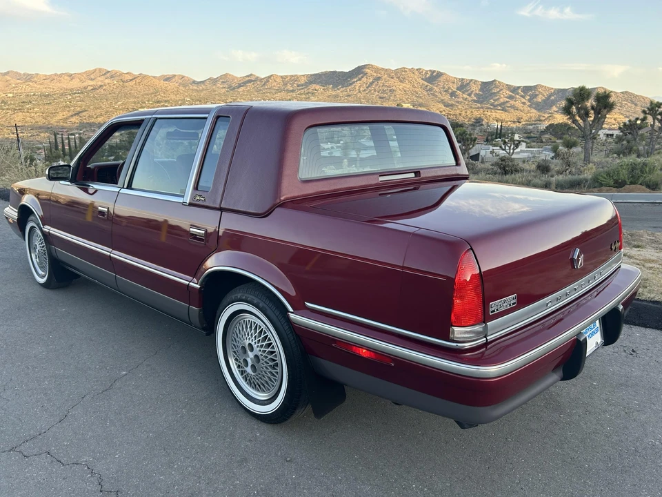 1993 Chrysler New Yorker - Image 27 of 31