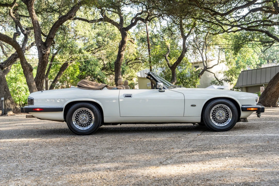 1993 Jaguar XJS Convertible - Image 12 of 31