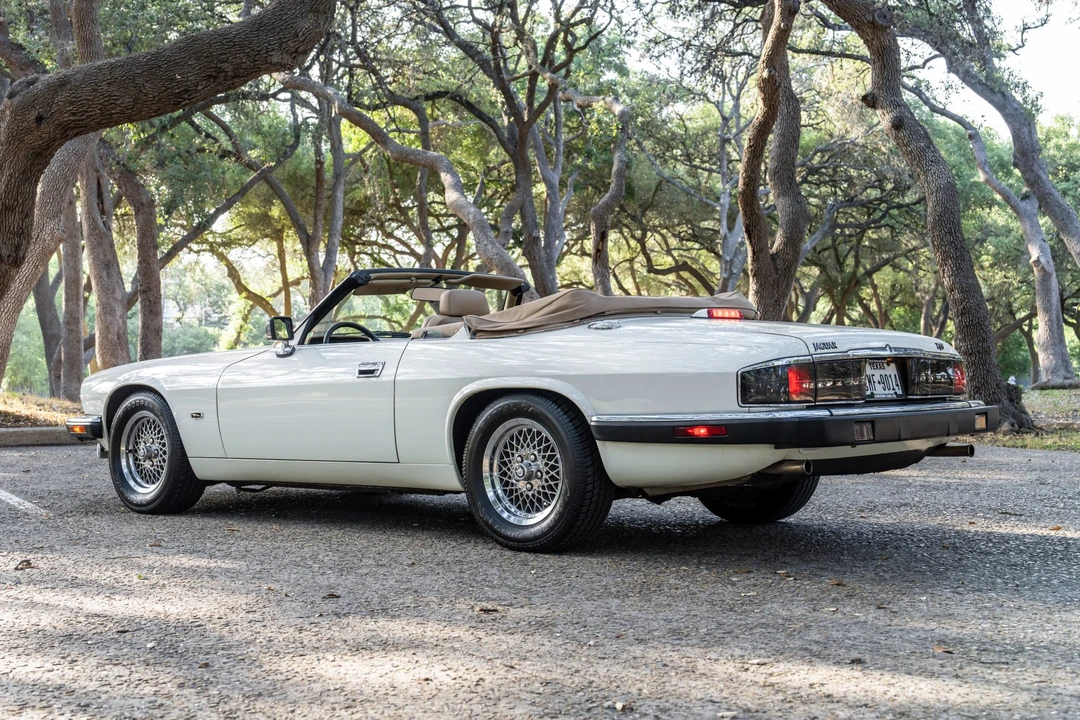 1993 Jaguar XJS Convertible - Image 13 of 31
