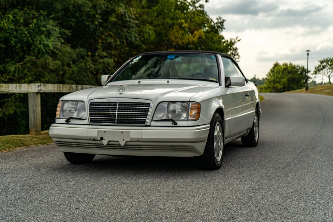 1995 Mercedes-Benz W124 E-Class - Image 2 of 31