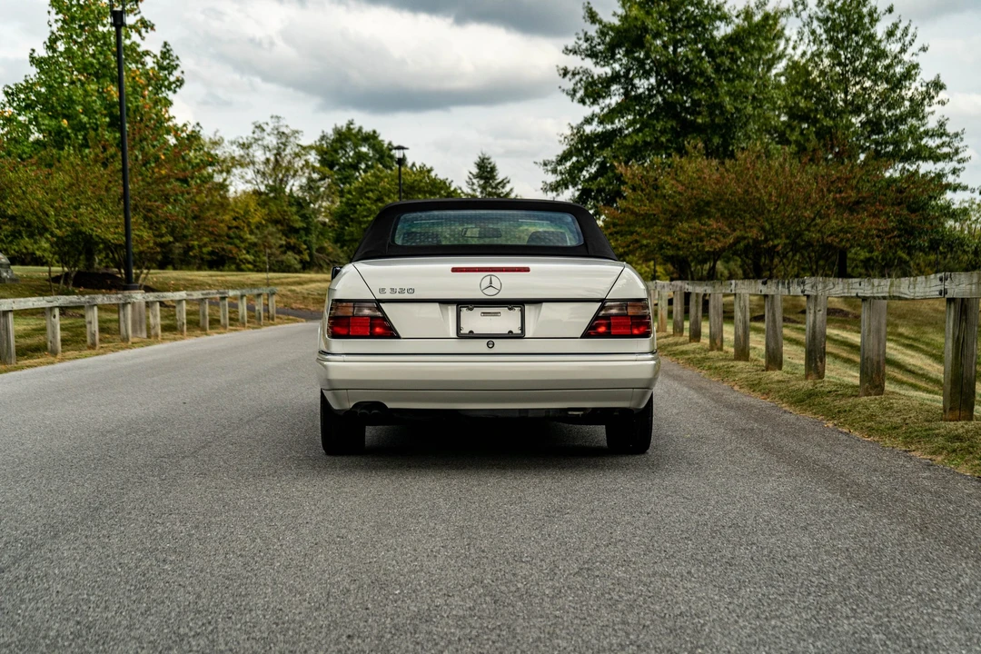 1995 Mercedes-Benz W124 E-Class - Image 7 of 31