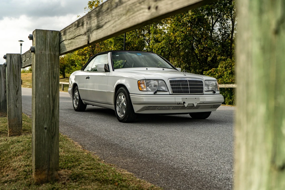 1995 Mercedes-Benz W124 E-Class - Image 13 of 31