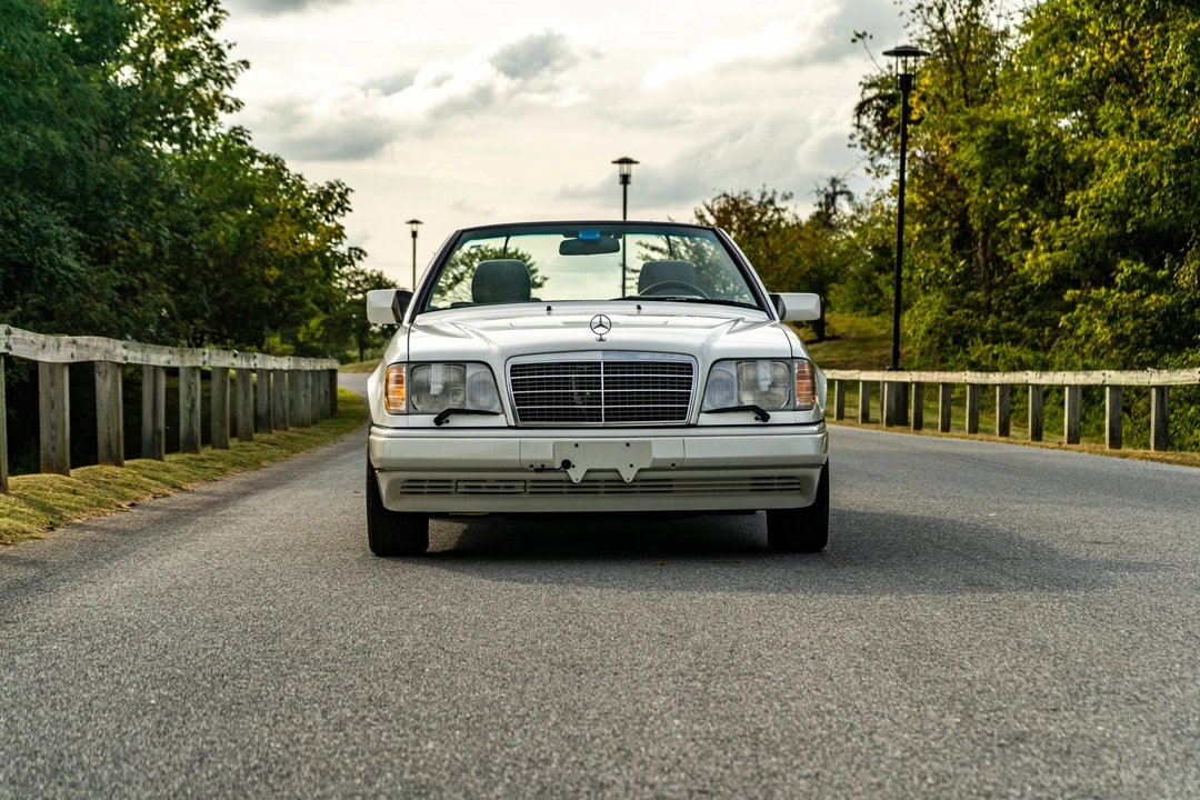 1995 Mercedes-Benz W124 E-Class - Image 15 of 31