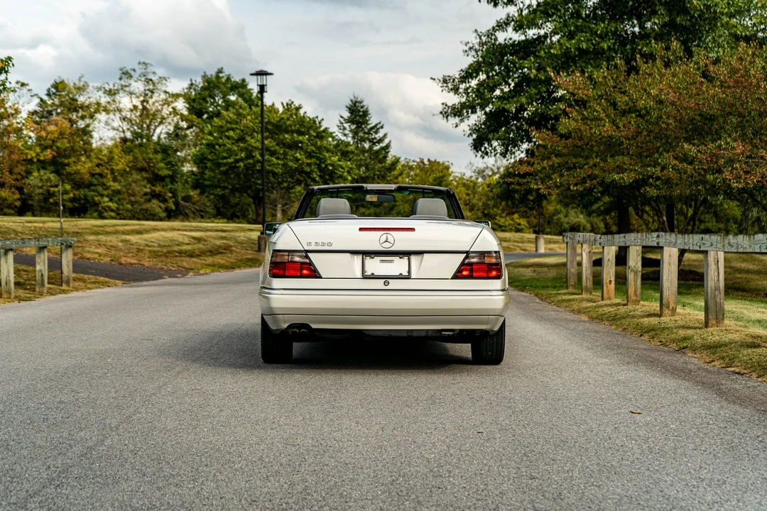 1995 Mercedes-Benz W124 E-Class - Image 25 of 31