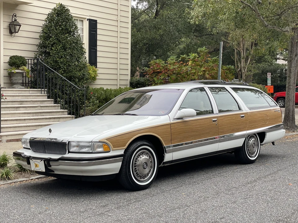 1996 Buick Roadmaster - Image 4 of 31