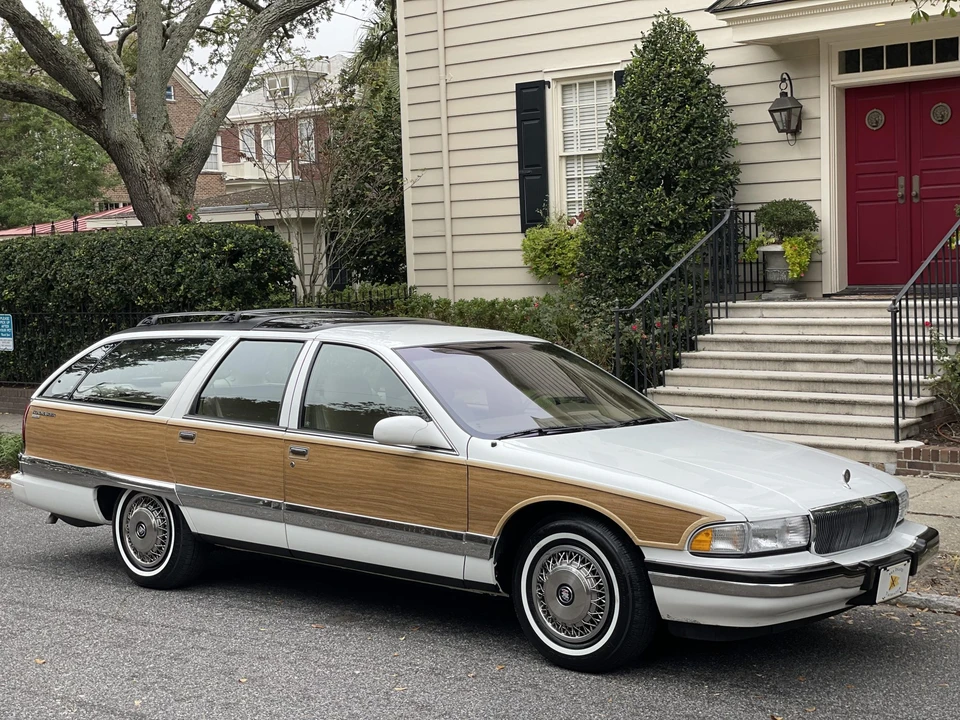 1996 Buick Roadmaster - Image 3 of 31