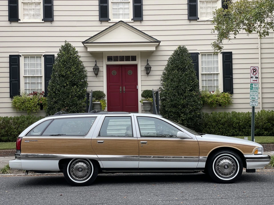1996 Buick Roadmaster - Image 10 of 31