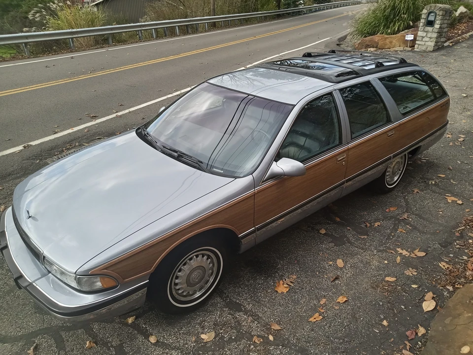1996 Buick Roadmaster - Image 14 of 31