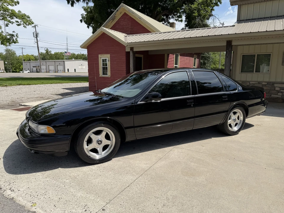 1996 Chevrolet Impala 7th Gen - Image 3 of 31