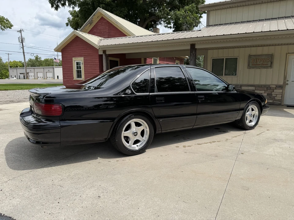 1996 Chevrolet Impala 7th Gen - Image 8 of 31
