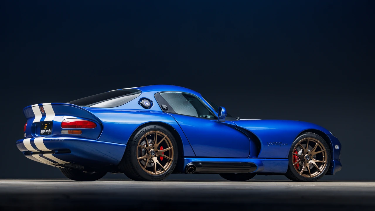 1997 Dodge Viper GTS 2nd Gen - Image 22 of 31