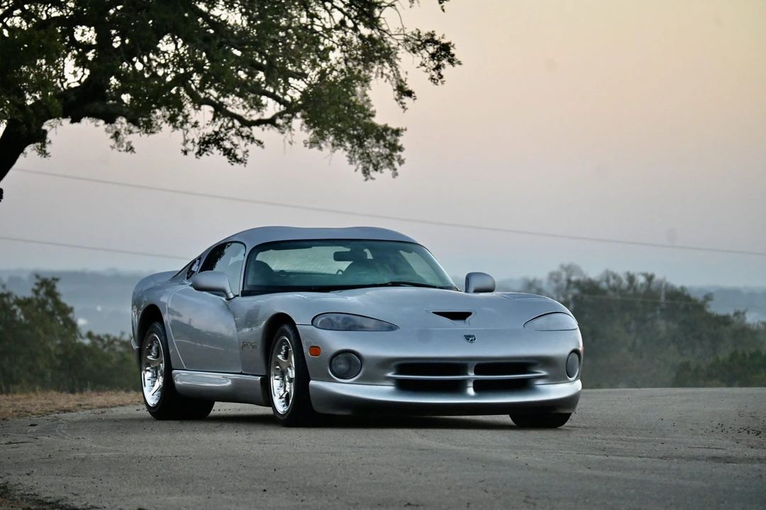 1998 Dodge Viper GTS 2nd Gen - Image 20 of 31