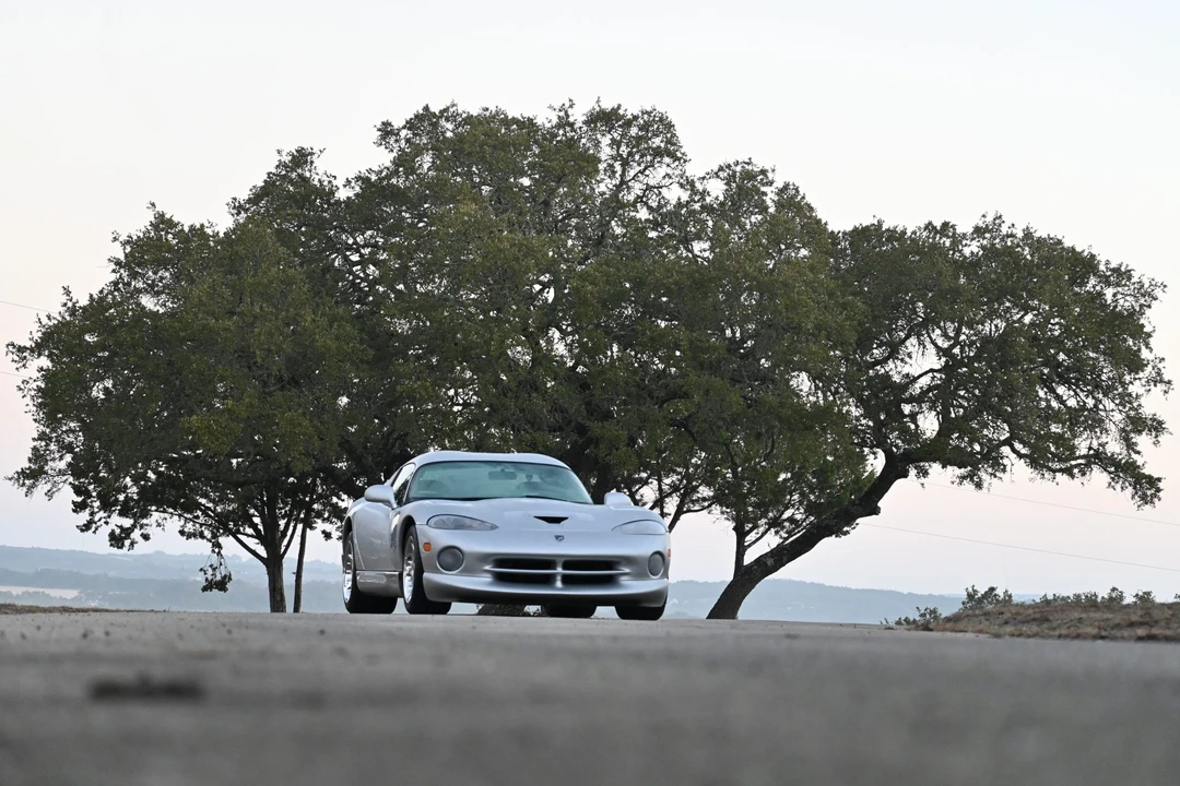 1998 Dodge Viper GTS 2nd Gen - Image 21 of 31