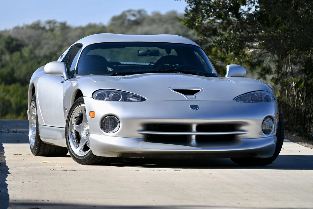 1998 Dodge Viper GTS 2nd Gen - Image 15 of 31