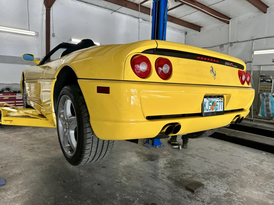 1998 Ferrari F355 Spider - Image 25 of 31