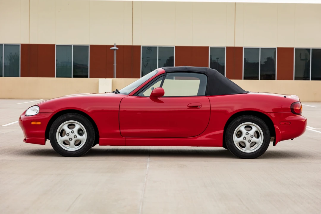 1999 Mazda NB MX-5 Miata - Image 3 of 31