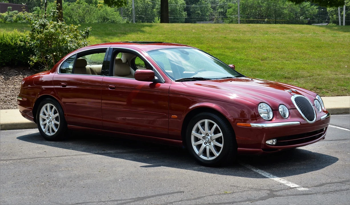 2000 Jaguar S-Type 2nd Gen - Image 2 of 31
